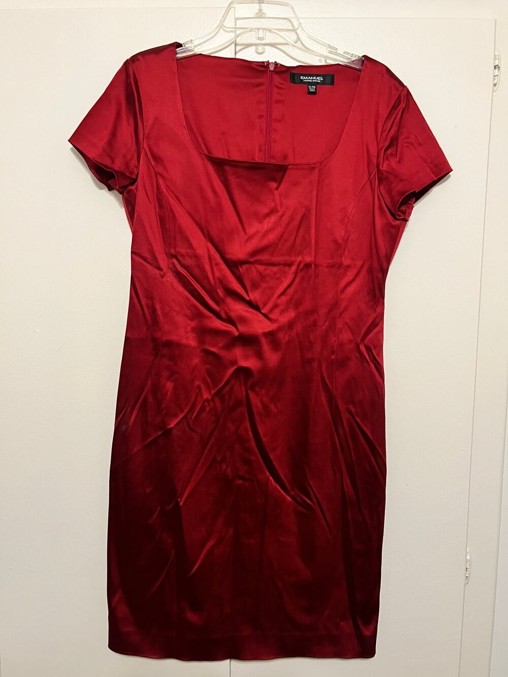 Emanuel by Emanuel Ungaro Red Square Neck Shift Cocktail Dress Valentine's Day